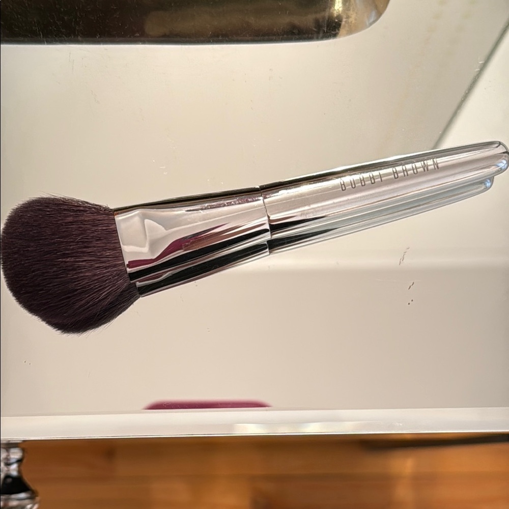 Bobbi Brown Silver Makeup Brush
